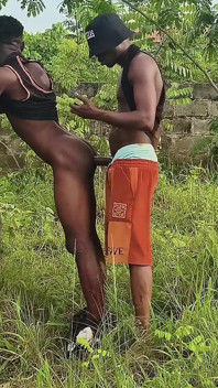 Sibuk berkrim eboni memutuskan untuk BTM untuk batang besar selepas sekian lama di Tapak Kerajaan Terbiar