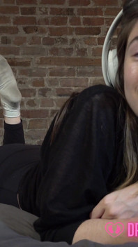 Elodie's Sweaty Feet Show - Dreamgirls in Socks