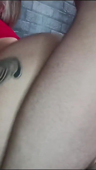 Ik belde deze hete blondine om op mijn pik te gaan zitten en mijn sperma te eten