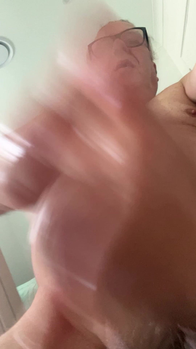 Backhanded Fap (Ifucker123sex)