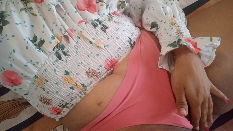 PATY PATY: Brunetka daje sobie trochę przyjemności, prawdziwa amatorka