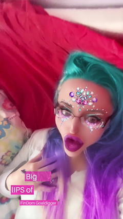 FinDom Goaldigger: Velké rty jsou perfektní pro ženu