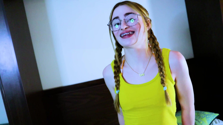 Smash Thots Films: Jag krossar nördig college slampa Reese Robbins i hotellrummet