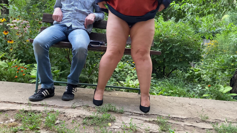 OurFetishLife: OMG! Lustful female business lady does it outdoor