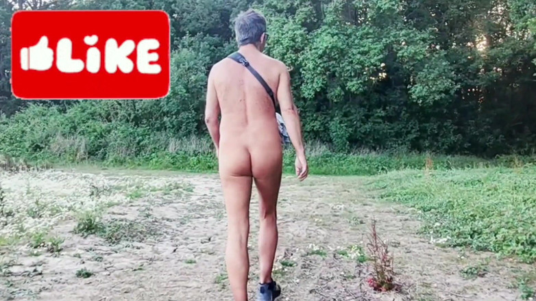 MaleModel: Громадська оголена ходьба