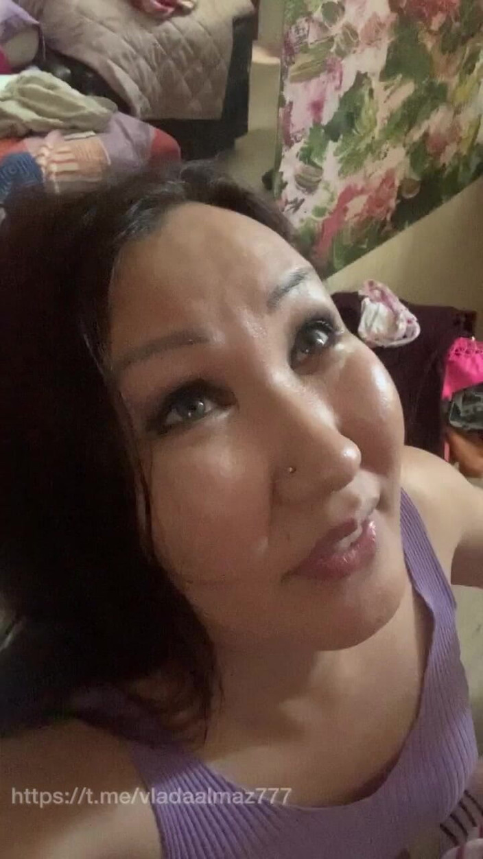 Vlada Brilliant: आदमी ने ट्रॅनी को चोदा और उसके चेहरे पर वीर्य डाला