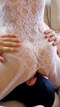 Femdom Facesit. Seks threesome biseksual. Istri dicrot di dalam sama dua kontol. Adegan lengkap. Ep 11041