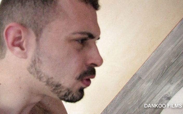 Dankoo Films: スペインのゲイポルノスターはハードセックスをしています。