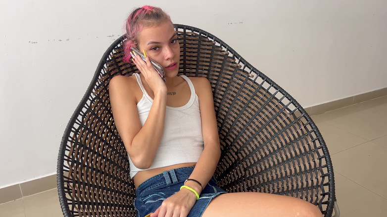 CatalinaPalvin: Aku merebut keperawanan adik tiriku yang masih 18 tahun dan crot...