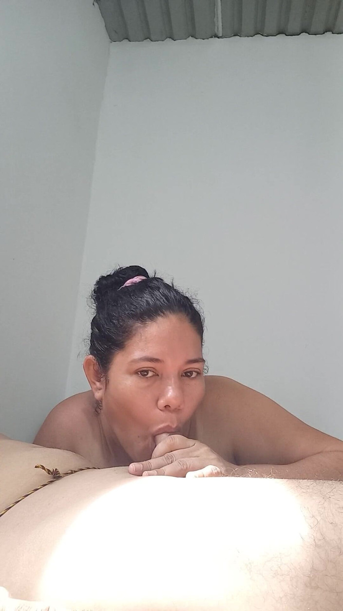 Valkyrieandluigy: 美丽的口交女孩