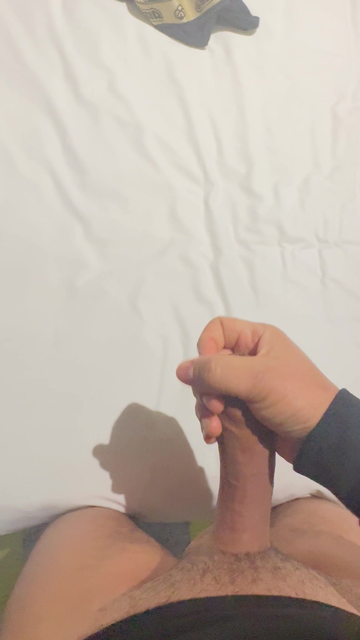 Hot dick in your ass: Conferenza in hotel, spero che al mio amico etero non...