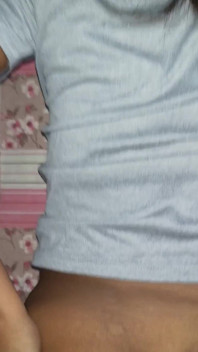Hardcore sex s mojí nevlastní sestrou Když sdílíme postel.......