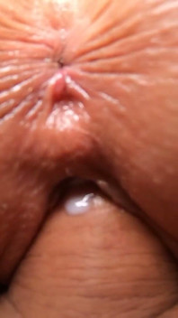 Sexo profundo y placentero lento con una MILF caliente y apretada - Primer plano