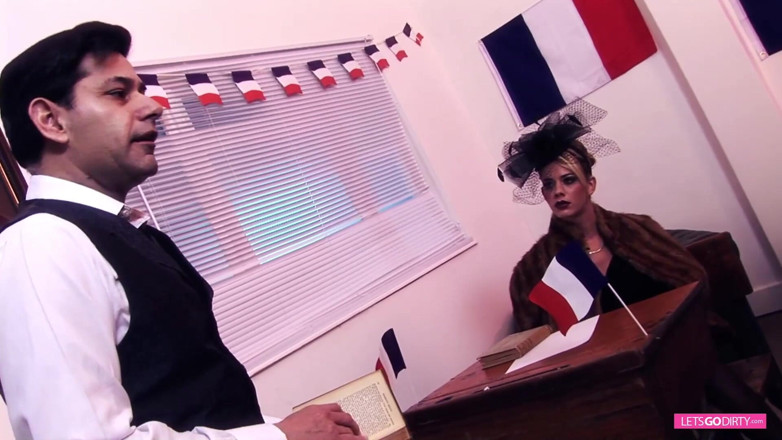 Mydirtyxxx: Dvě dívky jsou vyvrtány ve třídě do všech děr