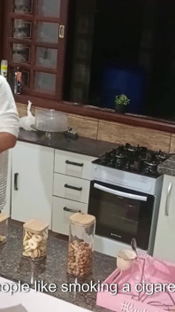 Sesso anale con una moglie bollente infedele nel bar pantry