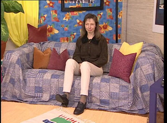 YOUR FIRST PORN: Sucia puta Andrea se masturba y se afeita el coño