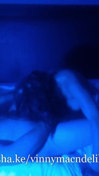 Doggystyle - nyepong dua kontol di seks threesome