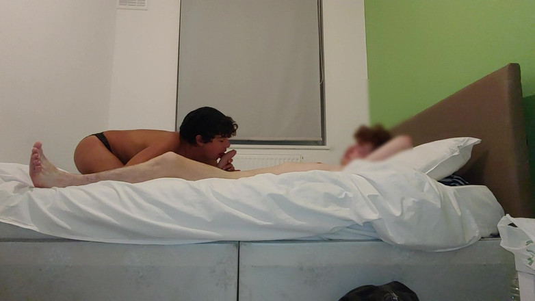 LeoTeenLatinos: ジンジャーの学生がラテン系のツインクと浮気