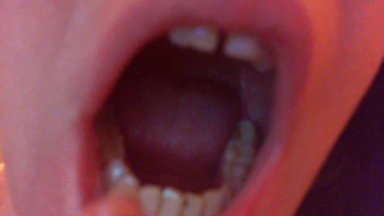 Nicoletta Embassi: Mouth Exploration
