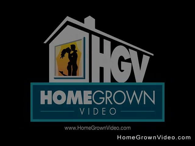 Homegrown Video: Сором'язлива аматорська пара трахається на фільмі