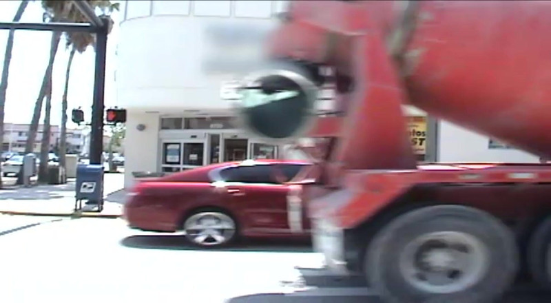 Dirty Teeny: 2 горячие 20-летняя крошки трахаются с ножницами, затем делят огромный член - бурный ЖЖМ тройничок