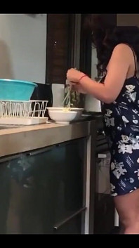 Jouer avec un nouveau jouet vs une bite