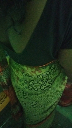 Tamil lesbian: साड़ी पहनी नई आंटी बात कर रही है