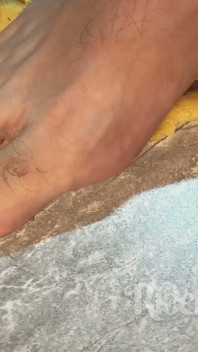 Owłosione stopy i banana smash