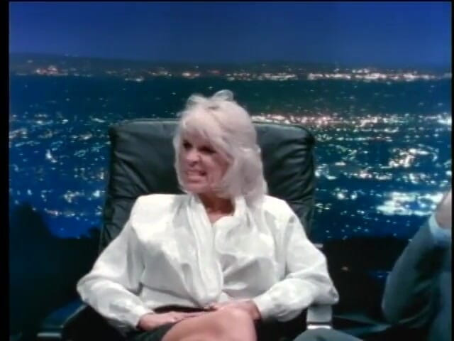 Old Good Porn: Un tip ejaculează în pantoful unei mame sexy blonde după o...