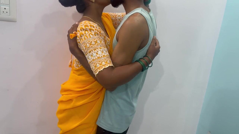 Mary V: Coppia mallu in una scopata romantica calda a Saree, coppia...