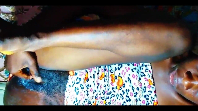 Masckedclub: Universiteitsmeisje zoals mijn grote zwarte lul-milf, mijn lul berijdend, lekker...