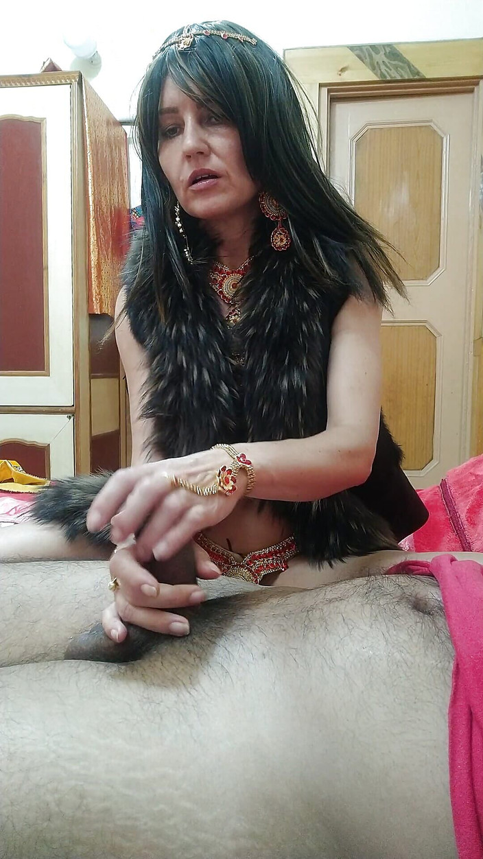 Bolly Karma: ボリー Karma_068ビキニにジュエリーを身に着けている、コックプレイ