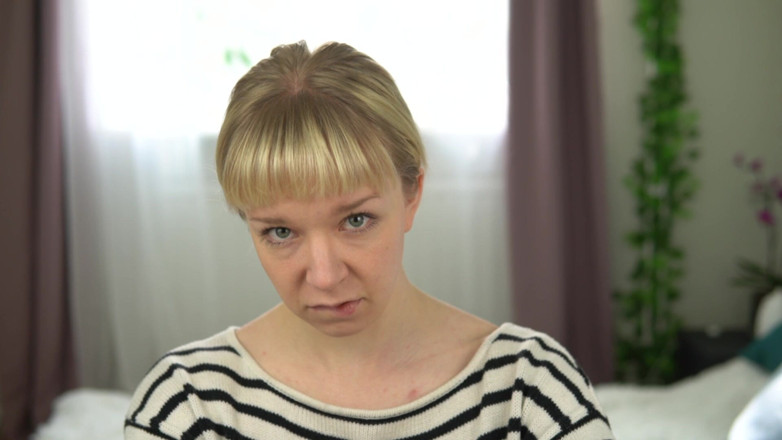 Jolie Lyon: Bully creampies chị kế của bạn