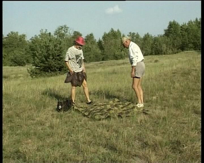Deutsche Frauen: Watch This German Granny Get Fucked in Outdoor Session