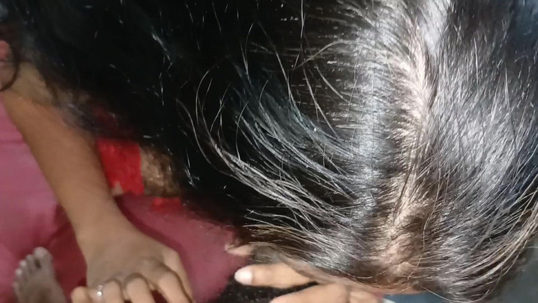 Desisexqueen: Indische Desi stiefzus genoot van haar weekend in hotelkamer