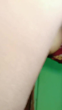 Une demi-sœur de Bangali montre ses beaux seins