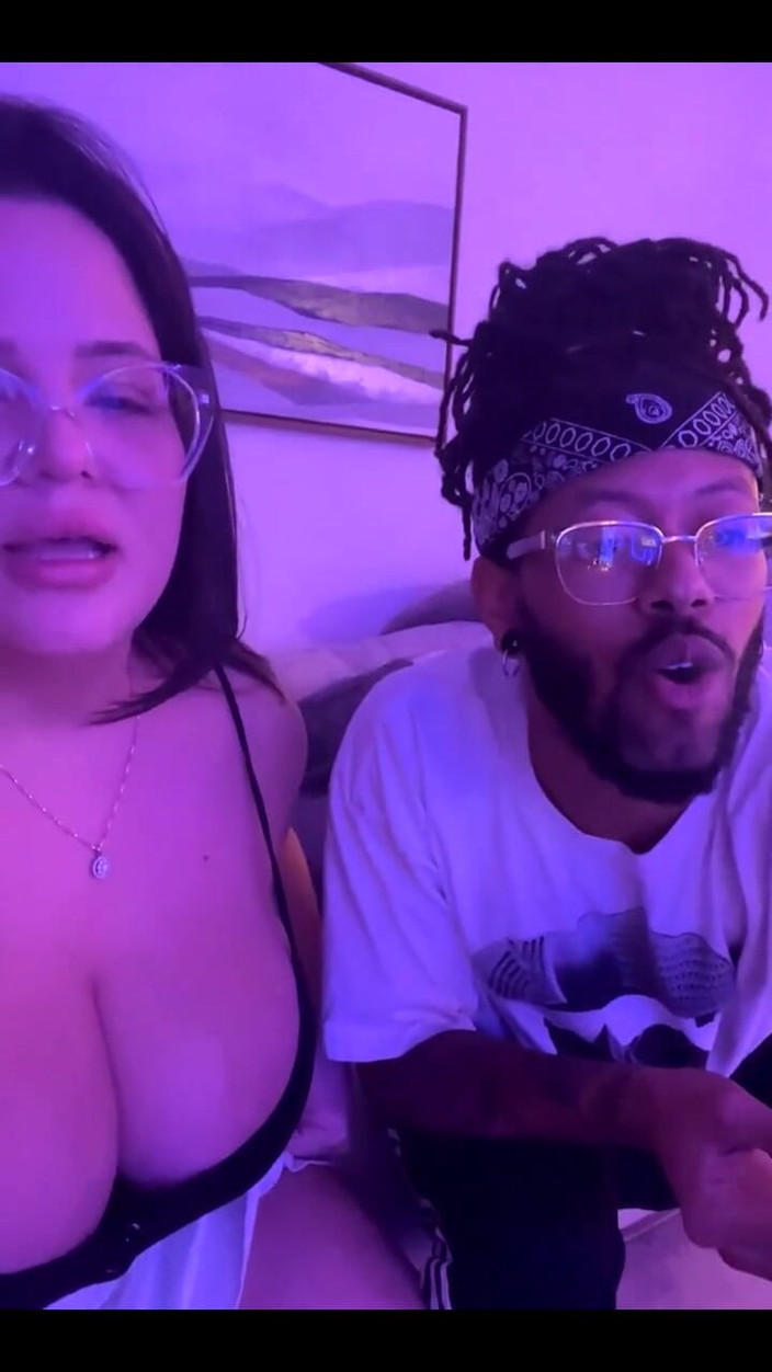 Dani Valentina: Live-Stream mit Dani Valentina