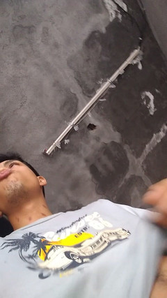 AlexAlejandro13: 在公共场合拉动