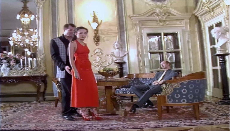 Antonio Adamo Film: Šéf sexy manželka dvakrát, zatímco paroháč sleduje