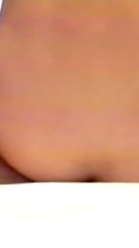 Video 2 of 2: memek mulusku dicukur, aku dientot sama bosku sendiri, dan dia crot di dalam memekku. suamiku asli.
