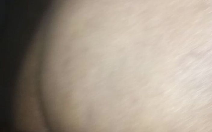 Big Sikh sissy: 大锡克教娘娘腔变装者给自己带来快乐