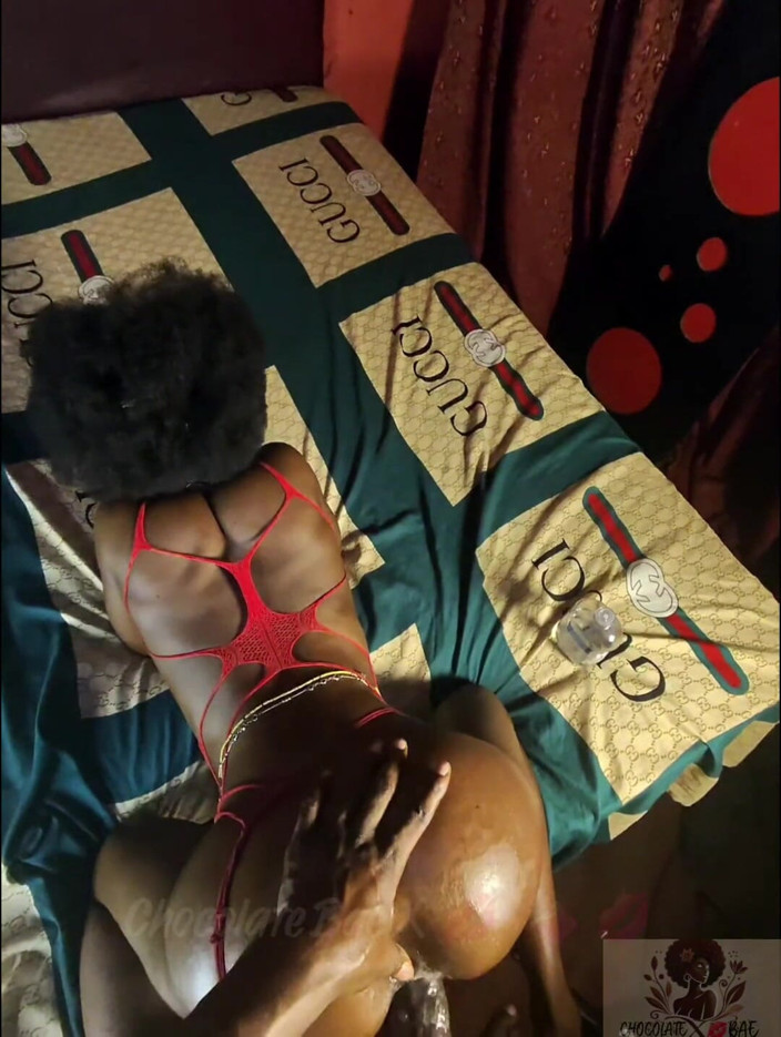Naturelle Chocolat: Zaddy Digging BBC in My Tight Pussy Still My Pussy...
