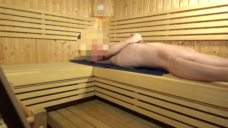 Lucas Nathan King: 巨大なサウナ精液