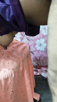 Bhabhi desi seks menghisap zakar kongkek gaya doggy