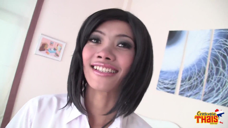 Creampie Thais: Pieprzyłem jej łysą cipkę Oklep