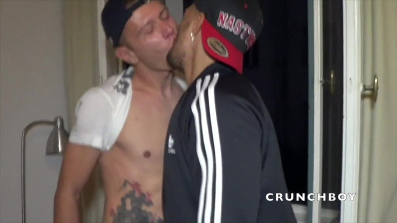 Raw French Bad boys: Danye fucked bareback by top Latino master