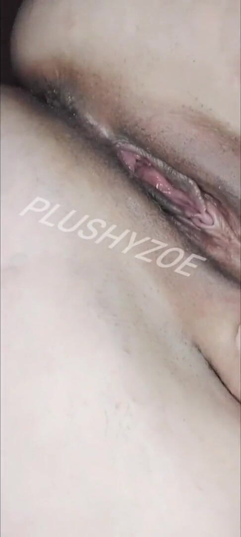 PlushyZoe: Sudut pandangan pertama: melayang ke atas awak