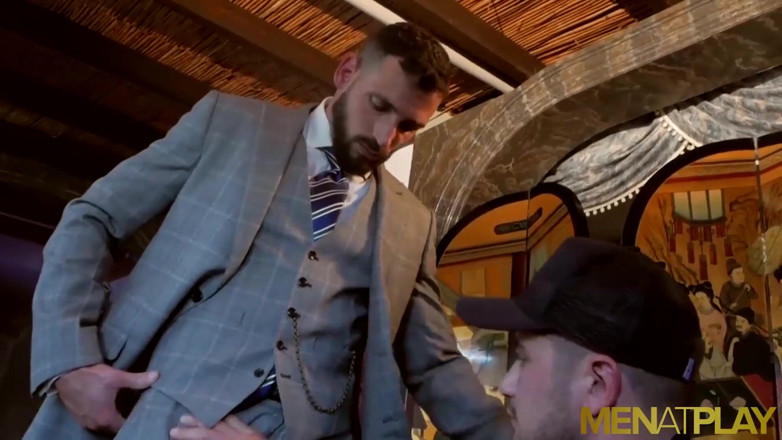 Menat Play: Menatplay - suited dato foland y enzo rimenez follan anal duro