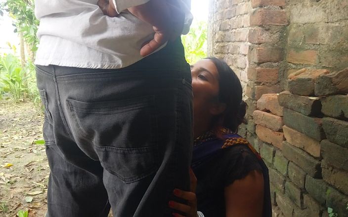 Pooja raniji: Pooja Bhabhi video sexy cu futai în afara grădinii