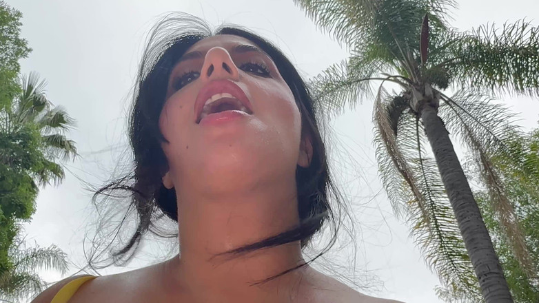 Alfiecinematic: Мое видео от первого лица с возбужденными толстыми сиськами Sarah Arabic